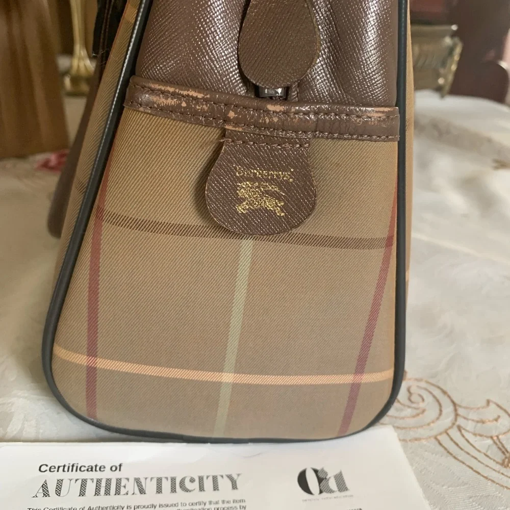 Burberrys vintage nova check canvas handbag with COA